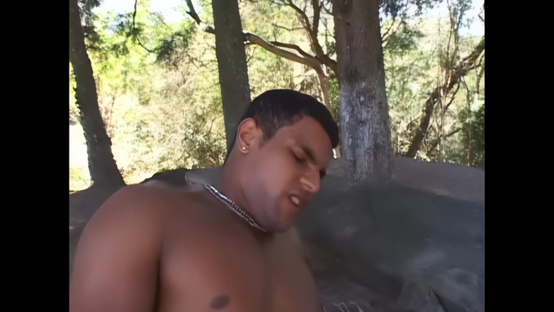 TGirls Fantasies: Мясистый шмель подпрыгивает на массивном хуе