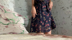 Alexa Holly: Sexy přítelkyně bez kalhotek masturbuje svou sladkou kundičku pro Sashu