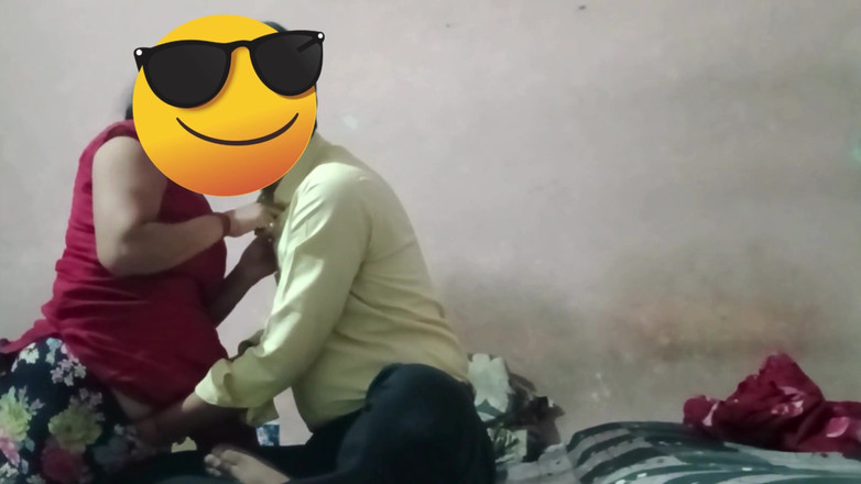 Pinki Bhabhi 69: Desi indiana india viene scopata duramente dal vicino. Desi indiano...