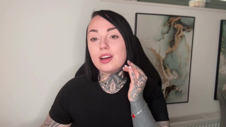 Miss Valentina: Muốn trở thành nô lệ tống tiền-tưởng tượng của tôi
