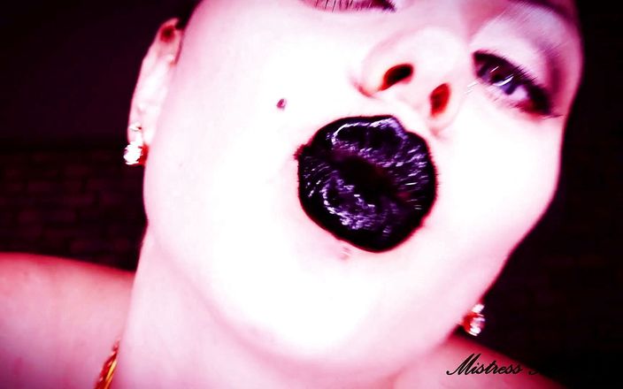 Goddess Misha Goldy: 私の唇の忠実な奴隷のための毒キス