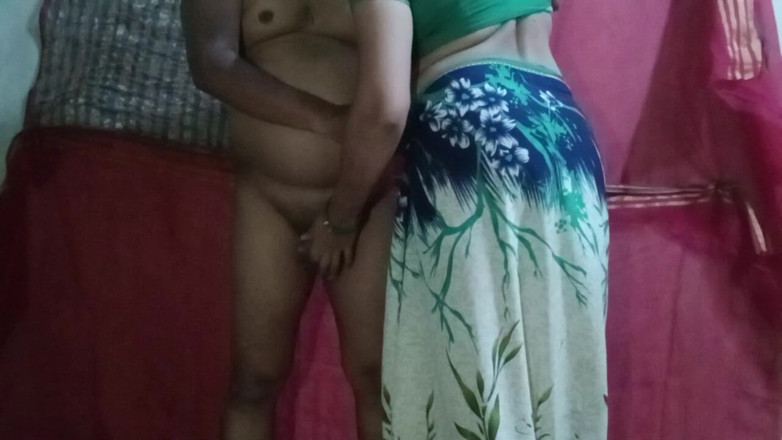 Rangeeli_Mangala: Bhabhi menjadi miang