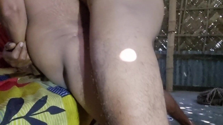 Jesmina: Бенгальська дружина має жорсткий анальний трах