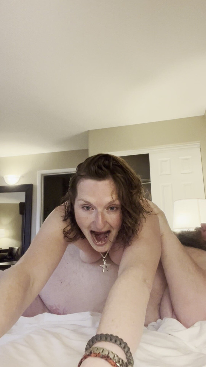 MistressWriggler: MILF jalang suka menggesel pepeknya pada lelaki super gemuk