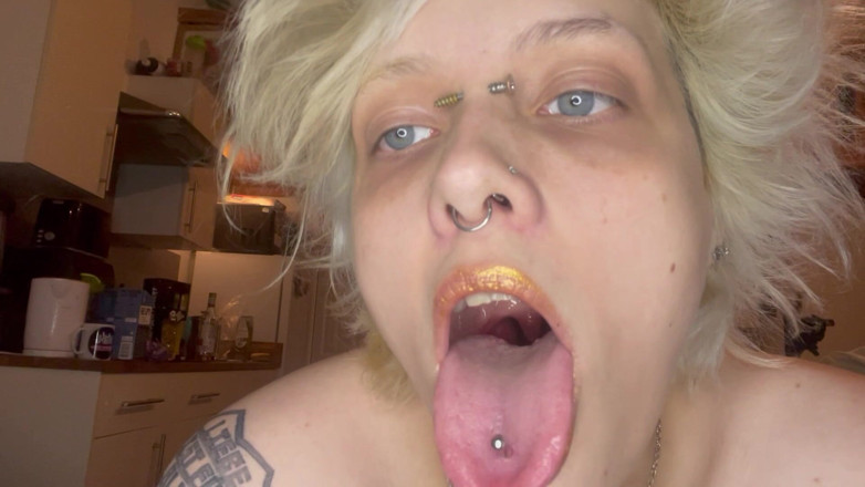 Glitterqueen1999: เฟติชลิปสติกในปาก - สาวโกธิคไม่แต่งหน้า