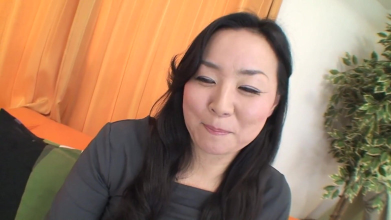 Japan Lust: MiLF giapponese giocata e forata fino all'orlo