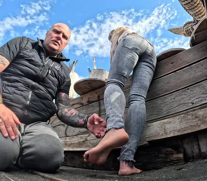 Mistressyammyboots: La Puissance Sous Mes Pieds