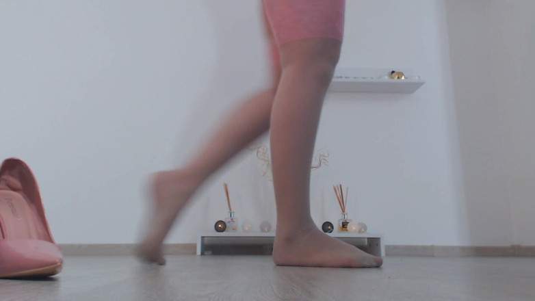 LegsOnHeels: 脚に重ね着、ストッキングとパンスト、足、そしてたくさんのからかい。