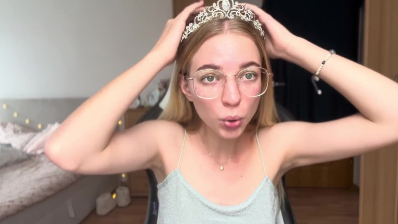 Goddess_Bella_Rae: Manfaat Jilat Pria Lain C U M