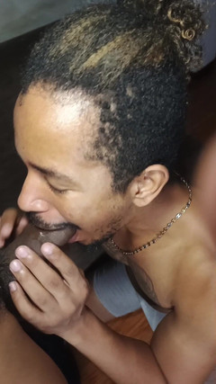 Foxxx_paulo: Black mě šuká svým obrovským penisem a nutí mě čůrat