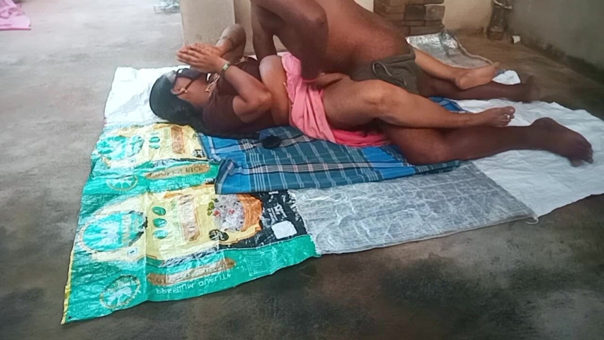Desi Priyanka Aunty Fuck with His Young Boy (Priyanka priya)