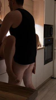 In the Kitchen, She Seduced with Her Round Ass, the Guy Did Not Get Confused and Fucked His Young Neighbor