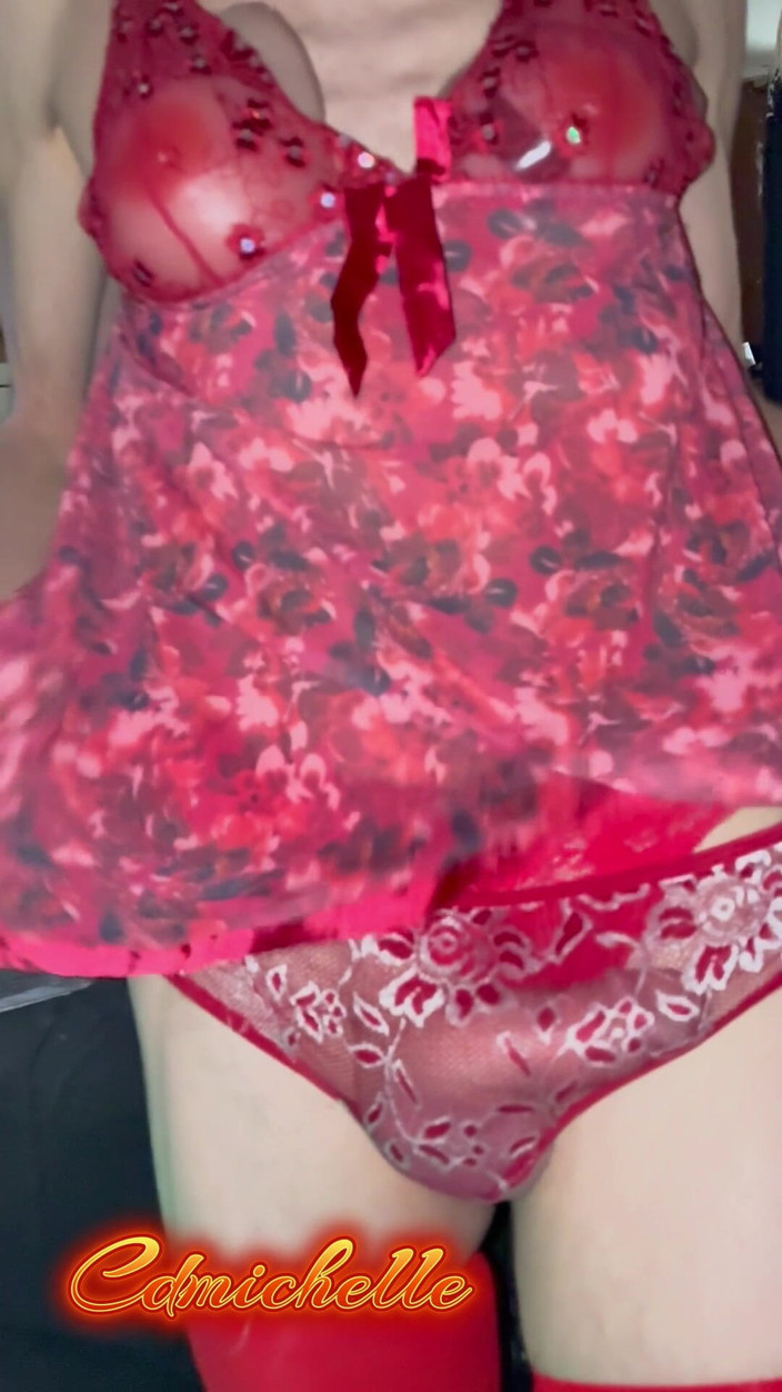 Feeling sexy today crosdressing: Cdmichelle üvey kızlarının seksi iç çamaşırı ve külot giyiyor