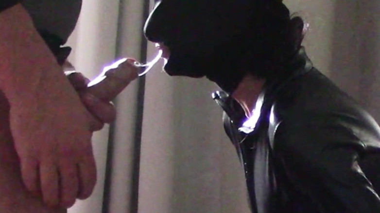 LauraOnHeels: MILF Kacau Di Mulut Dengan Air Liur Dan Air Mani