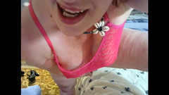 dawnskye1962: 64 dosdoğru orgazm oluyor! Ön sevişme yok öpücüklü yüzü kıpır kıpır, sadece şimdi...