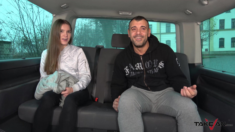 Take Van: Mladá a naivní teenagerka je pro zlého hřebce snadnou kořistí