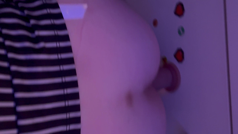 Naomi Pink: Dildo šuká moji manželku