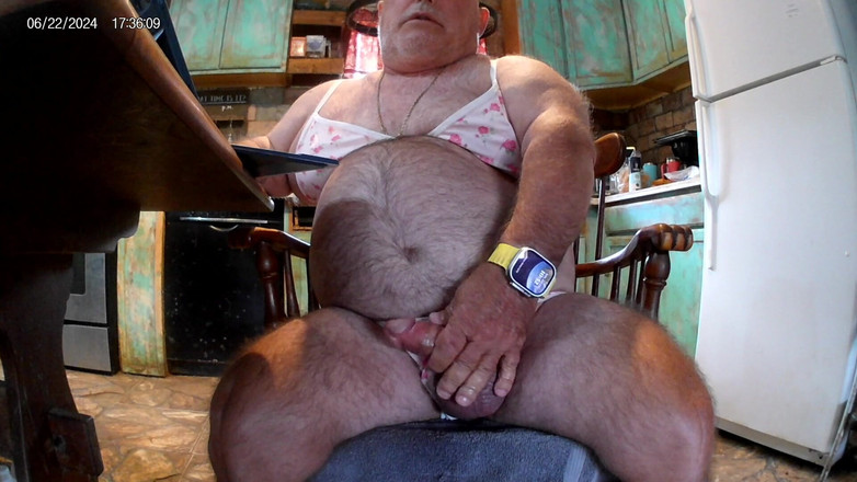 Mark Fletcher: Mi sego indossando il reggiseno e le mutandine della mia...