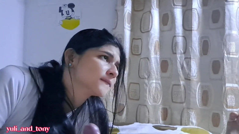 Yuli and tony: Uczennice pomijają zajęcia, aby dowiedzieć się, jak ssie penisy chłopaków