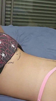 Une latina se fait baiser par des boxeurs