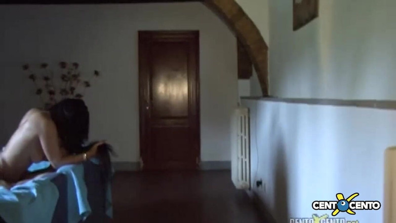 CentoXCento Italia: Dej druhou ruku na hýždě (film Completo Centoxcento)