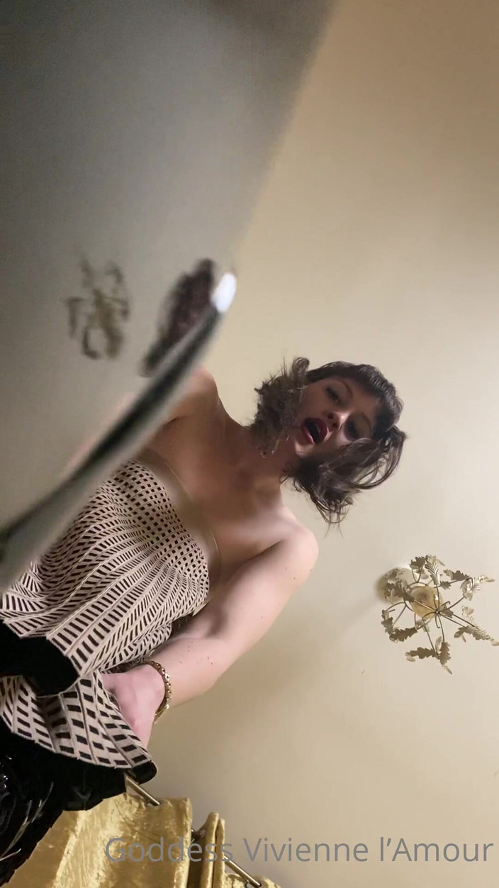 Vivienne l'Amour: Vivienne l'amour - Riesin schluckt dich ganz