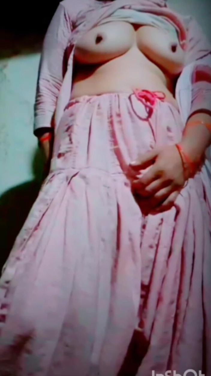 TricolorMusic3: yah seksi panjaabi larki apni best phrend ko uske lavar...