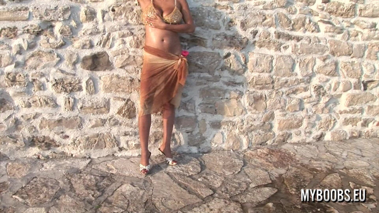 My Boobs: Prsatá holka Extasi masturbuje