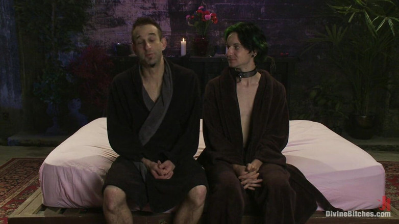 Divine Bitches by Kink: Éduquer une : épisode 5, déni ultime