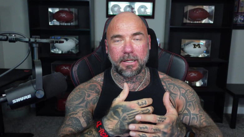 Raw and Uncensored with Masculine Jason: A pessoa com quem você está atraído não existe!