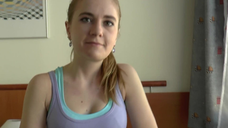 Casting GIRLS AND FIRST PORNO: Blonde Teen Gets Pussy Pounded by Huge Dick