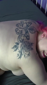 Duitse gothic bbw Abby Strange op zijn hondjes geneukt door een fan