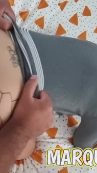 Gozando na buceta da namorada da minha esposa. Sexo a três