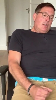 Ich habe meinen Haarschnitt, oh, und ich habe eine intensive masturbationssitzung.