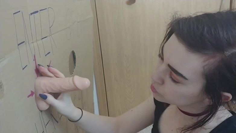 lilredvelvettt: Gloryhole Çift Özellik
