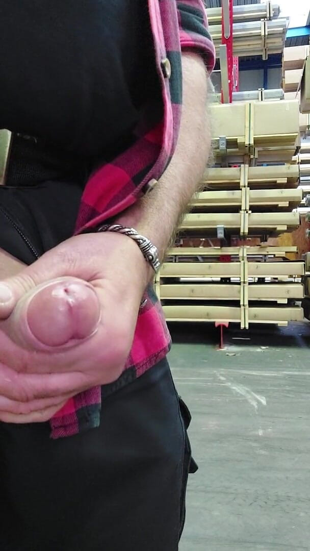 Leckerli67: I was so horny in business