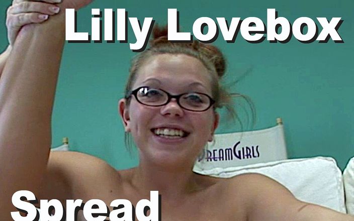Edge Interactive Publishing: Lilly lovebox breastplay roztáhá růžový fishhook