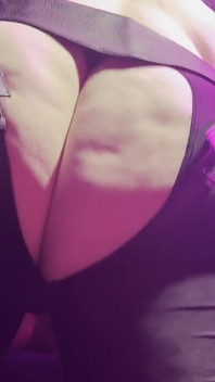Prinses Dandy domineert femboy