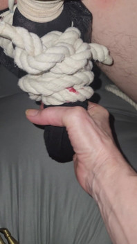 Goode Girl CBT a Nylon, Some Ropes e Ballbusting