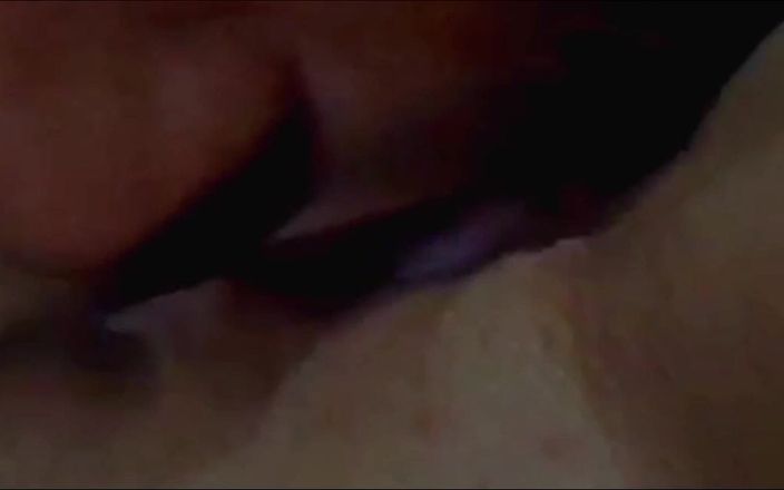 Apolo Fitness: Cara safado fodendo a buceta da namorada com a língua