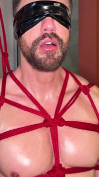 Sessão De Edging Amarrado E De Olhos Vendados