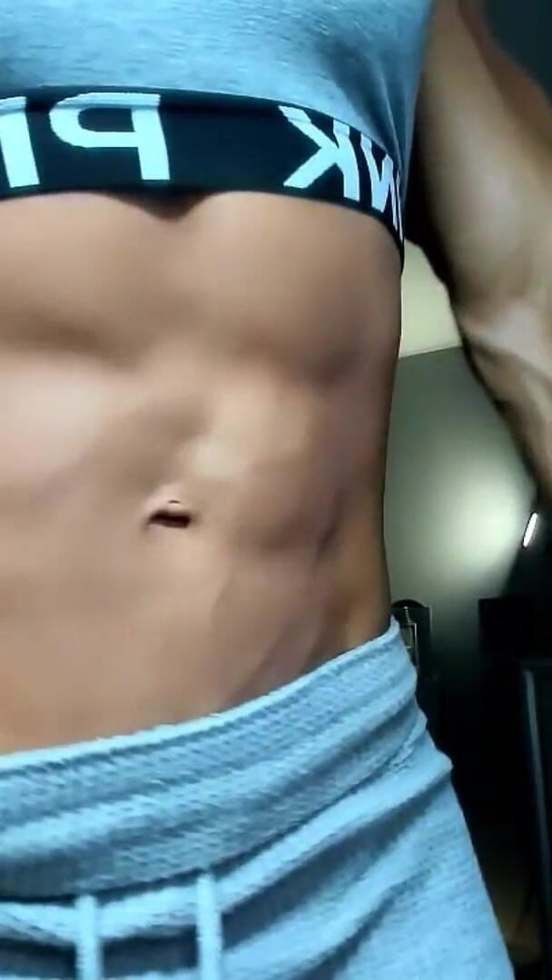 Flexing and Ass Bounce (Alesya muscledoll) Flexing and Ass Bounce (Alesya muscledoll)
