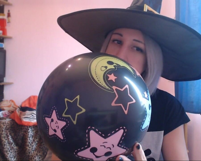 Cuteblonde666: Ballons blasen