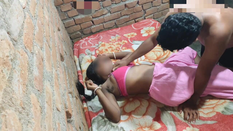 Pumi: सौतेला भाई और सौतेली बहन हॉट चोदने लायक मम्मी