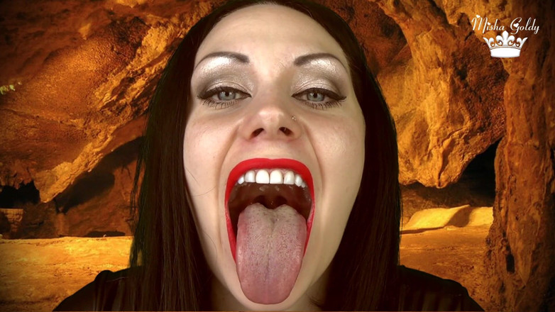 Goddess Misha Goldy: Hongerige weerwolf wil je levend verteren (pov, mond, tong en keel)