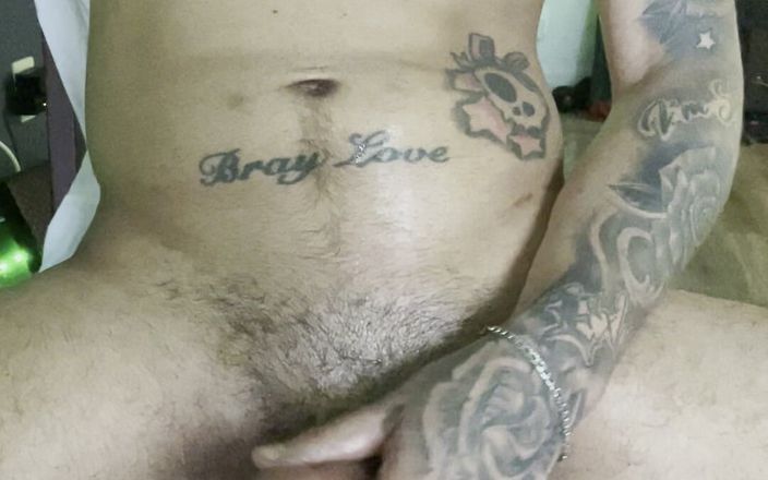 Bray Love: Bray Love se fait baiser sur une chaise