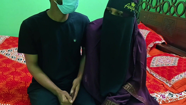 Bdsex24: mere khaali ghar men meri hot aur seksi garlaphrend ko...