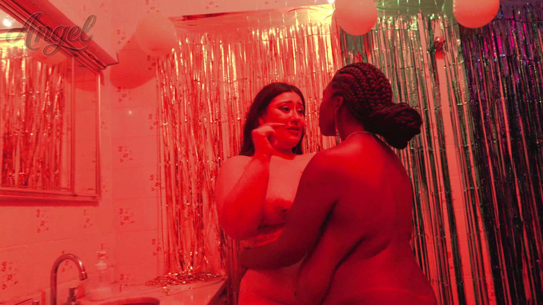 Angel Big B: Behind the Scenes - Sucking the Naughty Girl in the Middle...