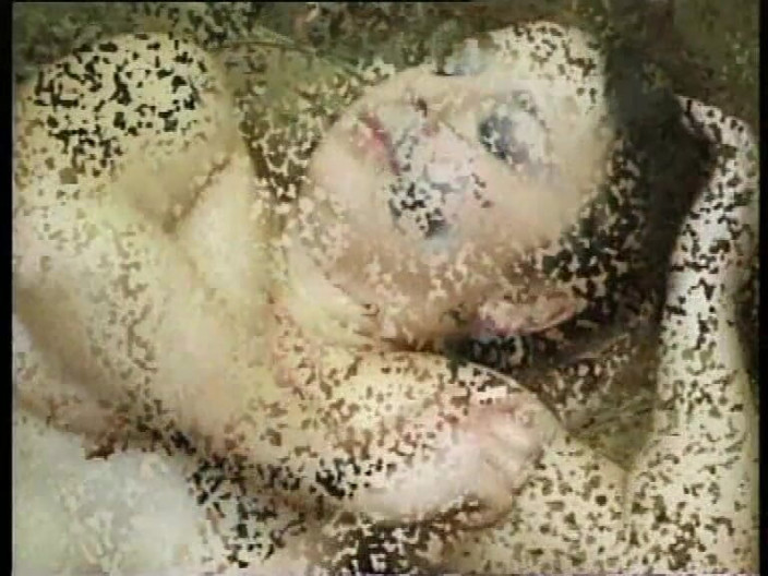 My girlfriend: 完璧なおっぱいのブルネットは彼女の猫を食べられています