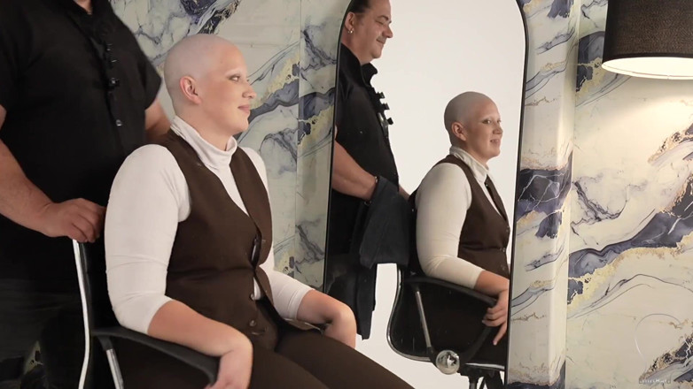 Euro Bald: Lizz a